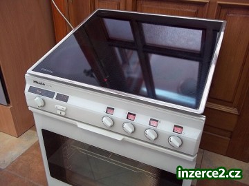 Sklokeramická deska + trouba MIELE_2 404251_2.jpg