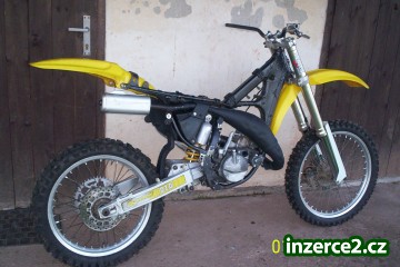 SUZUKI RM 125/33kW 1997_2 404942_2.jpg