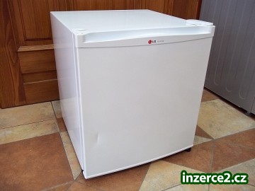 Lednice s mrazáčkem LG_1 404998_1.jpg