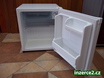 Lednice s mrazáčkem LG_2 404998_2.jpg