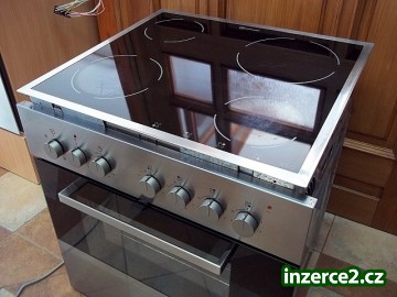 Sporák vestavný - Sklokeramická deska + trouba WHIRLPOOL_2 405724_2.jpg