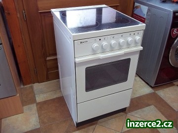 Sporák sklokeramický NEFF - šíře 50 cm horkovzduch_1 406976_1.jpg