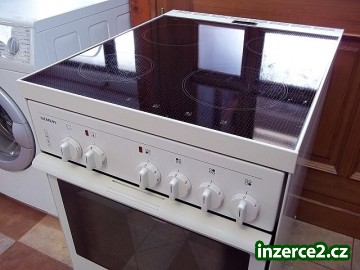 Sporák sklokeramický SIEMENS - šíře 50 cm horkovzduch_2 407951_2.jpg