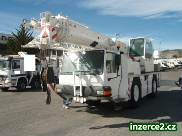 Autojeřáb Liebherr LTM 1030/2_1 408261_1.jpg