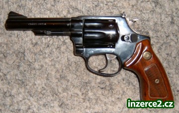 Revolver Taurus .22 LR 4_1 40856_1.jpg