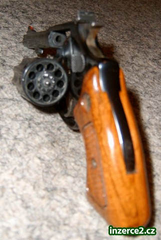 Revolver Taurus .22 LR 4_2 40856_2.jpg