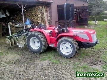 Malotraktor Antonio Carraro 2003_1 409634_1.jpg
