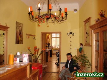 Zavedený luxusní kadeřnický salón, 60 m2, Praha 1 - Nové město_2 41095_2.jpg