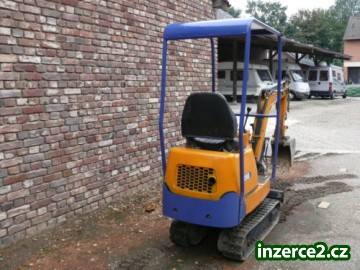 Plně funkční Minibagr Hanix HO.b8_2 417404_2.jpg