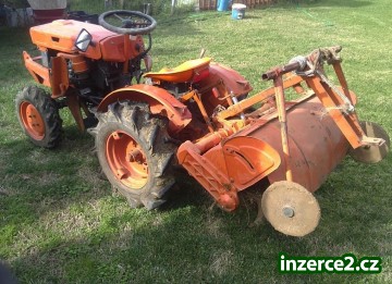 Traktor Kubota B8OOO - 2002_2 418758_2.jpg