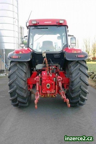 McCormick 14 MX s čelním nakladačem_2 419164_2.jpg