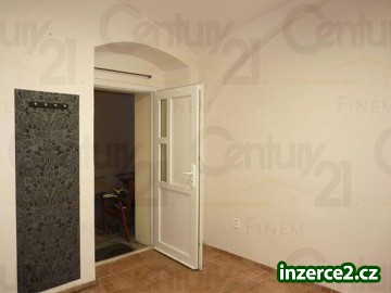 Nebytový prostor 20m2, Slaný - centrum_1 422410_1.jpg