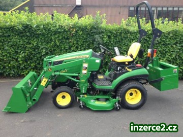 John Deere 1026 s celním nakladacem_2 422485_2.jpg
