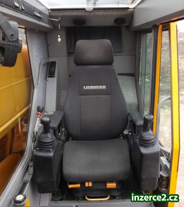 Autojeřáb Liebherr LTM 1030/2 výtečný stav-25000KM_2 424380_2.jpg