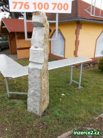 Žulová kopie hlavy Moai_1 425783_1.jpg