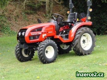 Farmářský traktor 21 koní - 4x4 _ Sleva_1 427423_1.jpg
