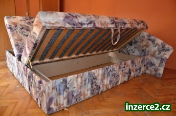 Prodám postel s úložným prostorem_1 428975_1.jpg