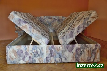 Prodám postel s úložným prostorem_2 428975_2.jpg