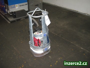 Vibrační desku SWEPAC FR 85_1 430807_1.jpg