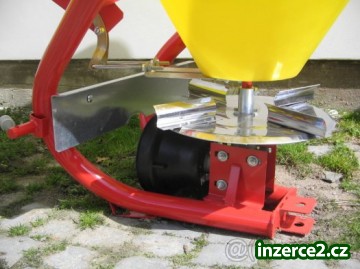 Prodám nové rozmetadlo průmyslových hnojiv_2 431684_2.jpg