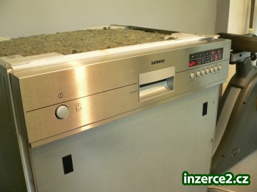 Myčka Siemens vestavná nerezová_1 434307_1.jpg