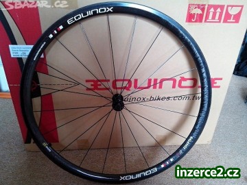 karbonová zapletená kola EQUINOX RT33_2 434950_2.jpg