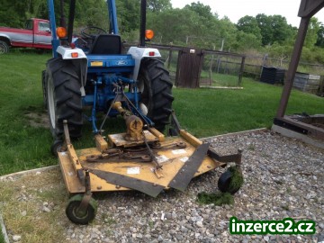 Traktor Ford 12O7_2 435725_2.jpg