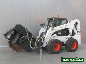 Bobcat S250 HF Smykový nakladač_1 437528_1.jpg