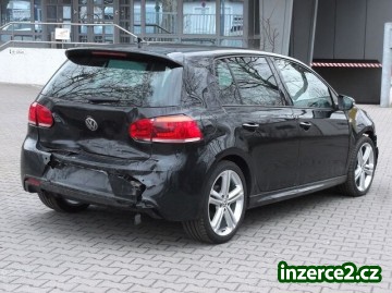 VW Golf 1.6 TDI DSG R-Line - 2011_2 443376_2.jpg