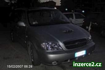 Kia Carnival rv2000_1 443867_1.jpg