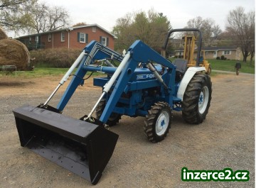 Kvalitní traktor Ford IIX-2O s nakladačem_2 444216_2.jpg