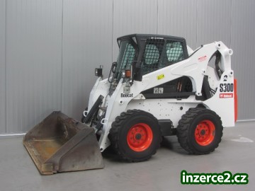 Bobcat S 300 smykový nakladac_1 444231_1.jpg