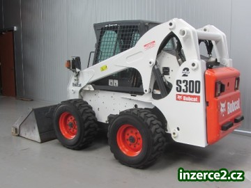 Bobcat S 300 smykový nakladac_2 444231_2.jpg