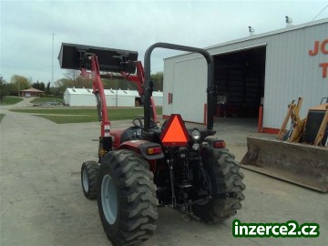 McCormick 28OUE s čelním nakladačem_2 444711_2.jpg