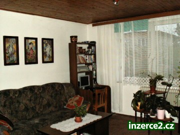 Rodinný dům 4+1 s garáží a zahradou v Dolním Třešňovci_2 445620_2.jpg