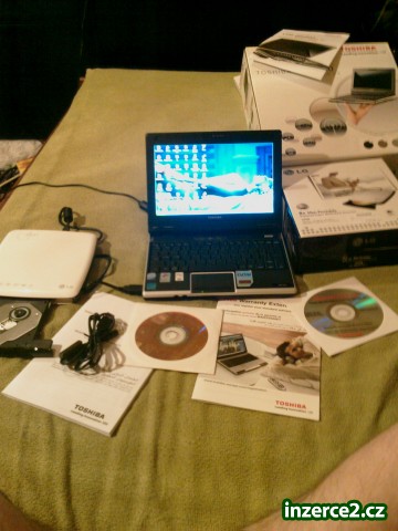 Prodám notebook Toshiba_1 44761_1.jpg