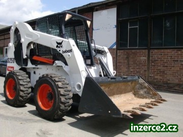 BOBCAT S250 smykový nakladac_2 447703_2.jpg