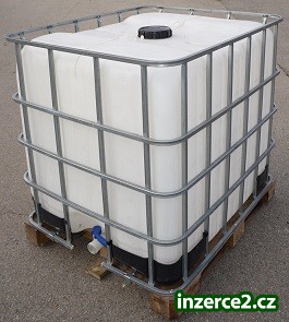 IBC nádrž 1000L s klecí na dřevěné paletě_1 448625_1.jpg