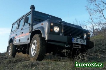 Land Rover Defender 110_1 452877_1.jpg