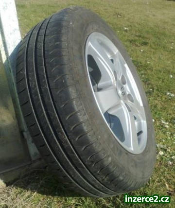 Prodám 4 ks litých kol s pneu_2 453883_2.jpg