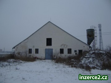 Prodej hospodářské budovy v obci Čeperka_1 45492_1.jpg