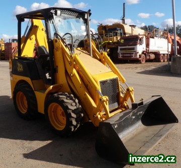 JCB 1CX traktorbagr_1 456196_1.jpg