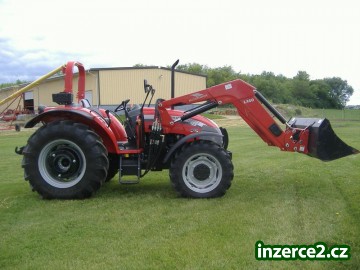 McCormick T90 MAX s čelním nakladačem_2 462189_2.jpg