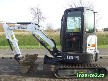 Bobcat E25 Minibagr_2 464424_2.jpg