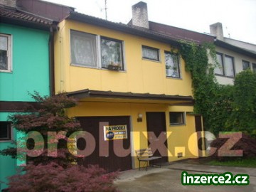 Rodinný,okálový dům v řadě_1 46501_1.jpg