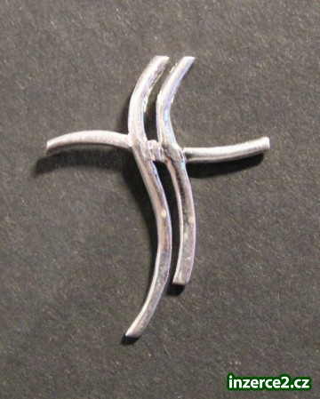 Zvlněný kříž - stříbrný přívěsek_1 46675_1.jpg