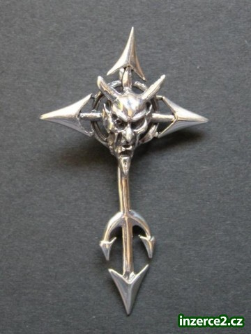 Rohatý na kříži - stříbrný přívěsek_1 46751_1.jpg