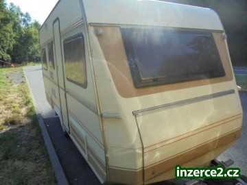 Karavan Dethleffs 460, čtyři lůžka, 1000kg_1 469216_1.jpg