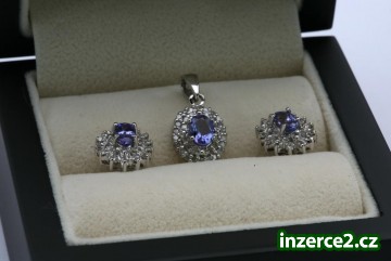 NÁDHERNÁ SOUPRAVA NAUŠNIC A PŘÍVĚŠKU S DIAMANTY_1 47031_1.jpg