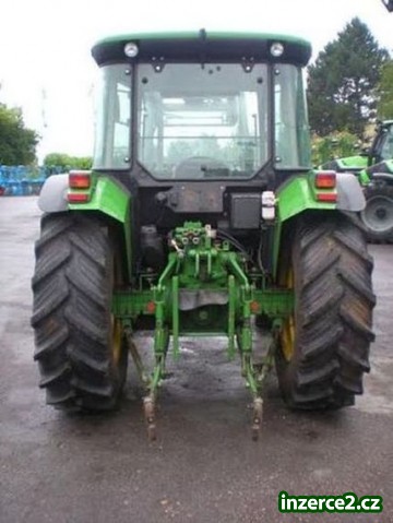 John Deere 5215_2 475458_2.jpg